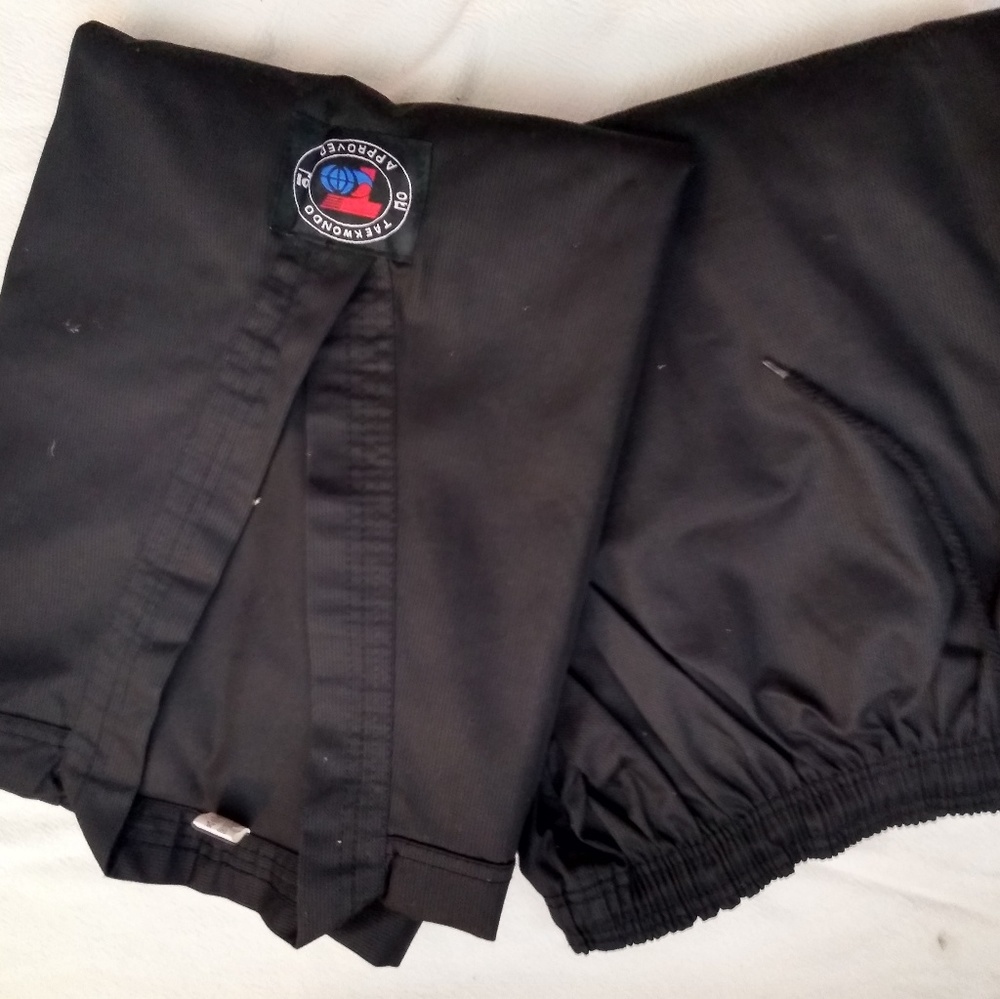 7 Piece sparring gear set + uniform and bag - Picture 5 of 6
